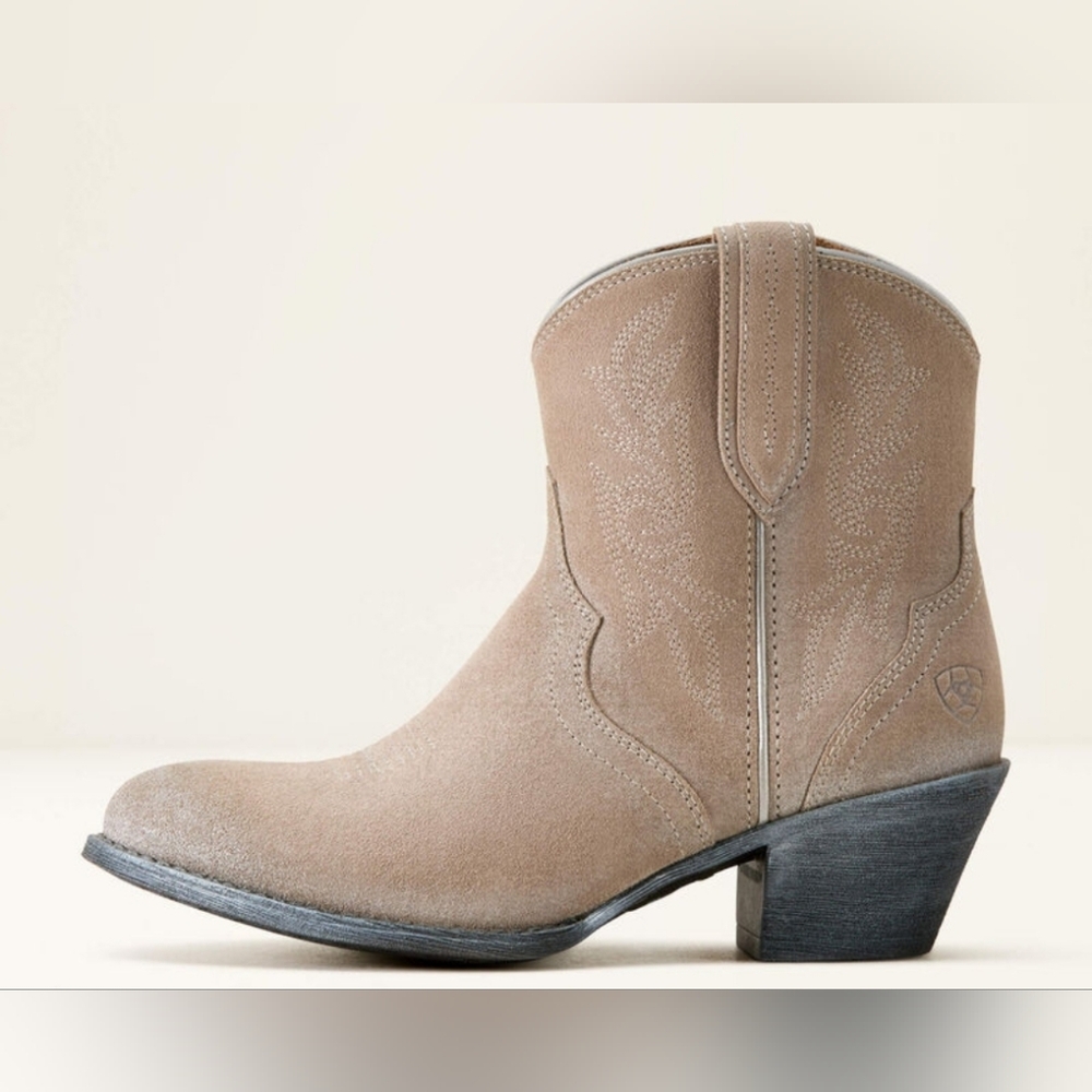 Brand New Ariat Harlan Western Boot, Size 8